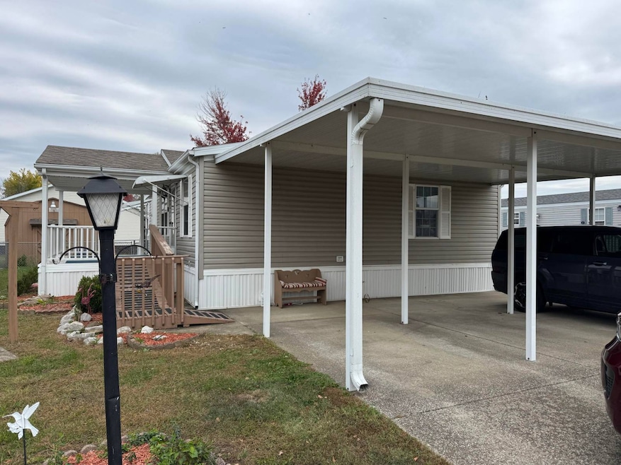 1937 Wolverine Dr, Evansville, IN 47720 - photo 1