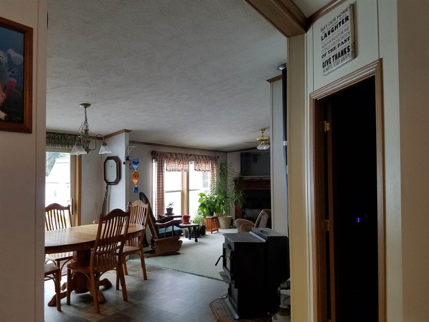 158 Noyes St, Bethlehem, NH 03574 - photo 1