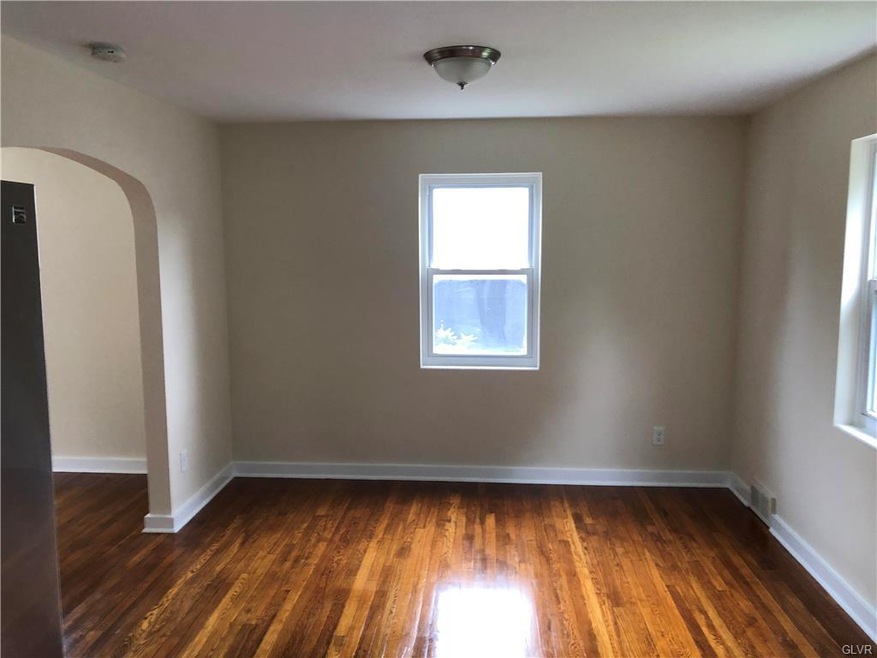 3052 W Livingston St unit 3056, Allentown, PA 18104 - photo 1