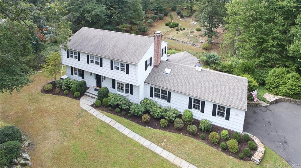 Welcome to 33 Colony Rd!