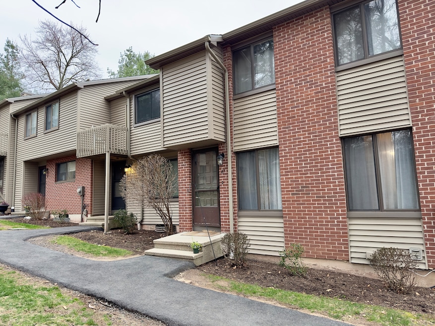 For Sale $274,900 • Co-Listing Agent