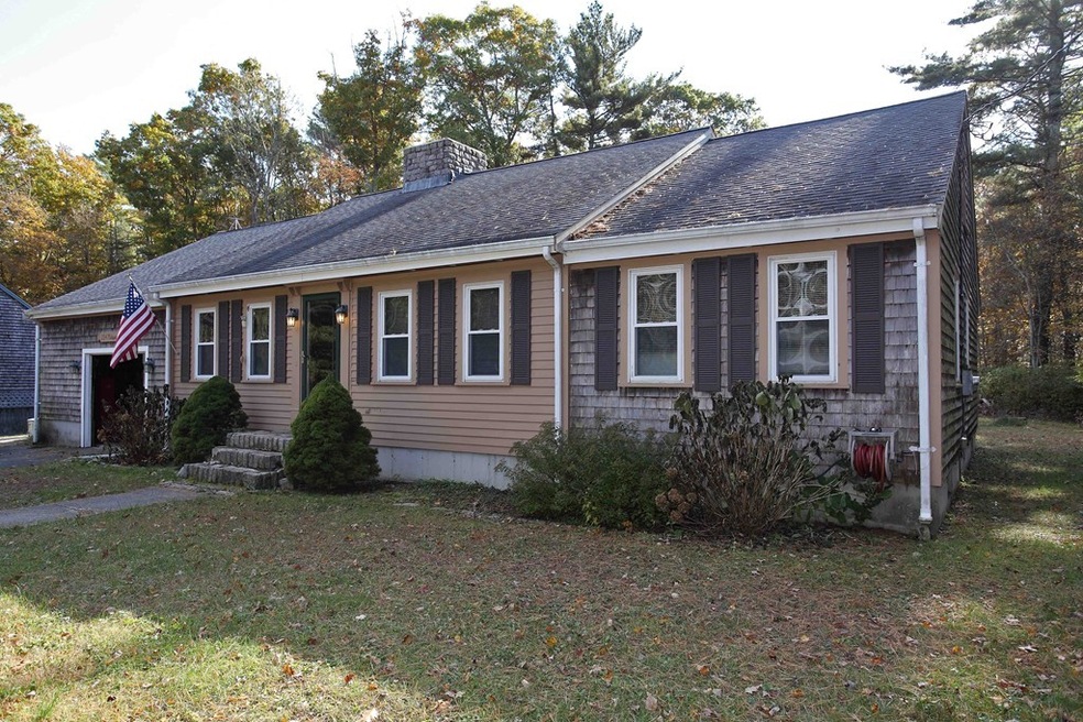 254 Mattapoisett Rd, Acushnet, MA 02743 - photo 1