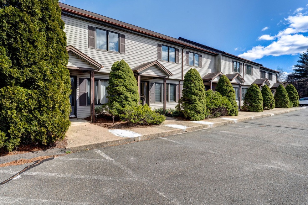 Move in ready! Granger Village, small complex tuck