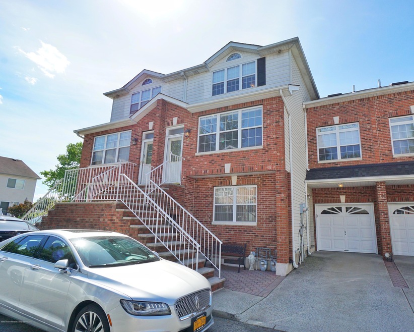 4 Daniella Ct, Staten Island, NY 10314 - photo 1