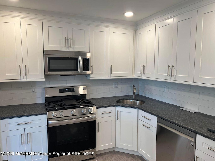 506 Harding Rd unit 6, Freehold, NJ 07728 - photo 1