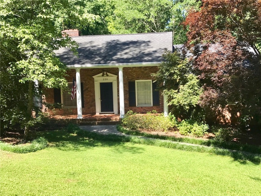 220 Camelot Road