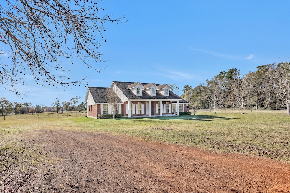 5201 Penny Rd, Cleveland, TX 77328 - photo 1