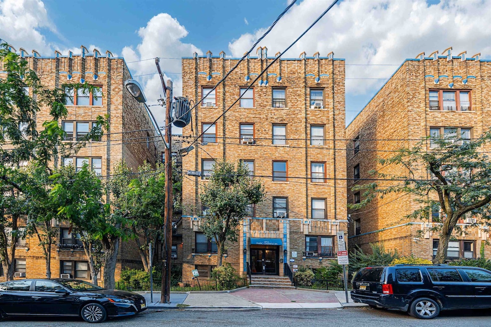 For Rent $2,900/month