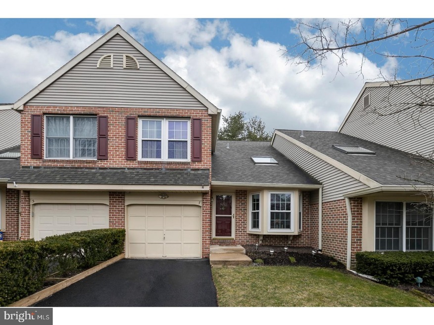 7 Oak Leaf Ln, Downingtown, PA 19335 - photo 1