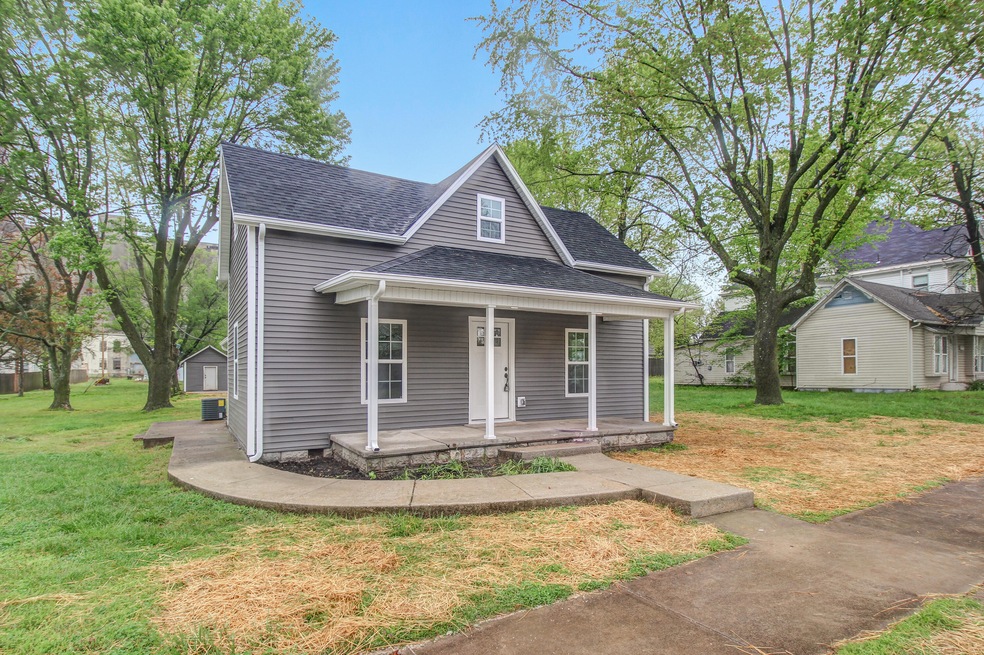 317 W Locust St, Aurora-4