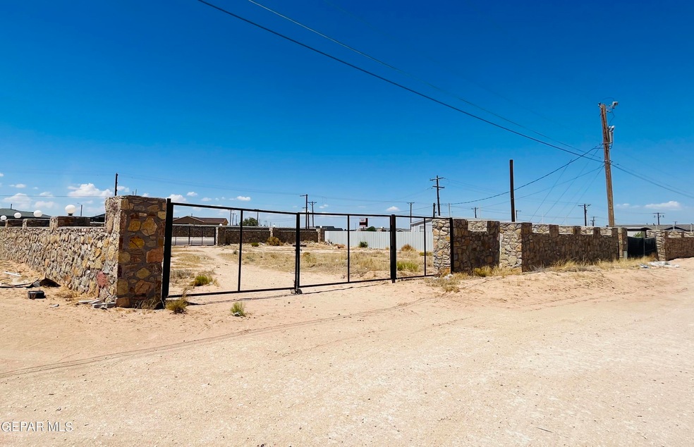 991 Kenton Rd, El Paso, TX 79928 - photo 1