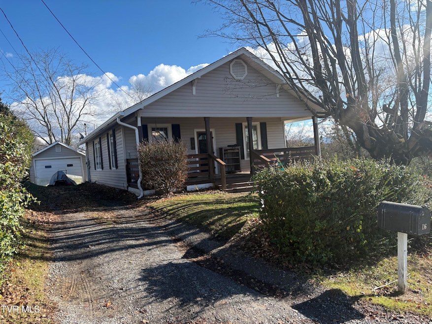 116 Elizabeth St, Bristol, TN 37620 - photo 1