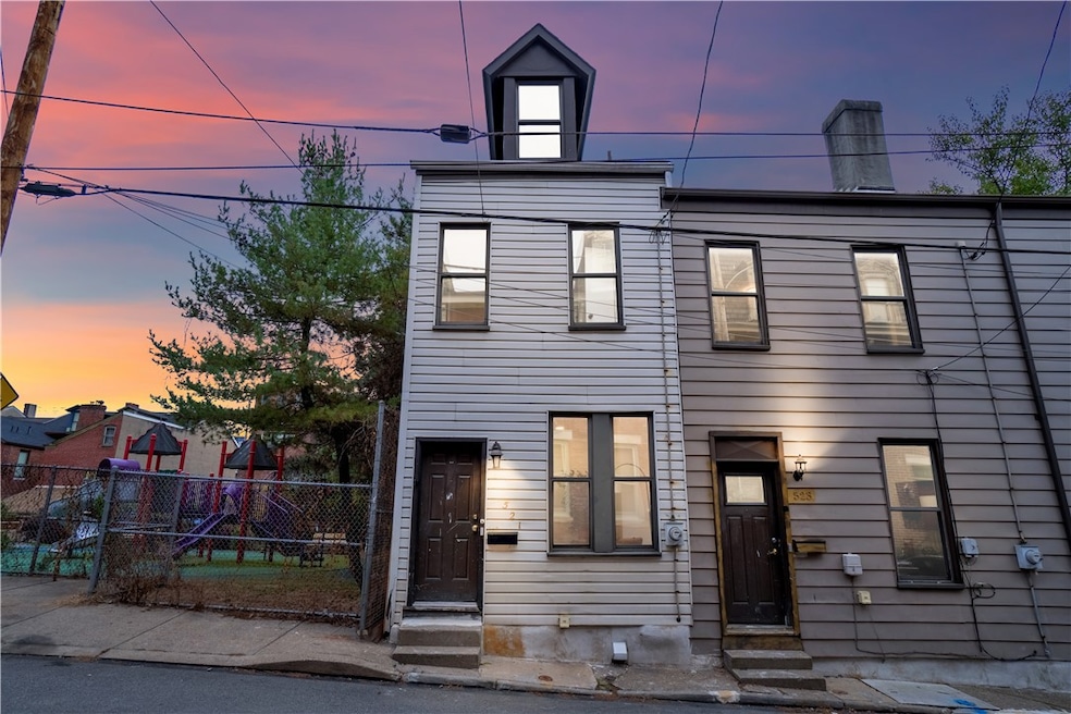 521 Alpine Ave, Pittsburgh, PA 15212 - photo 1