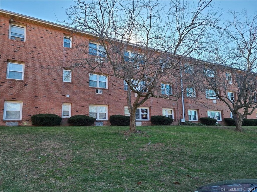 45 Donna Dr unit A2, New Haven, CT 06513 - photo 1