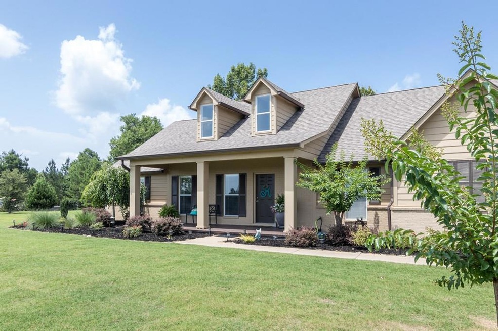 130 Lakes Dr S, Oxford, MS 38655 - photo 1