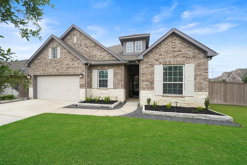 25102 Dovetail Cove Ct, Tomball, TX 77375 - photo 1