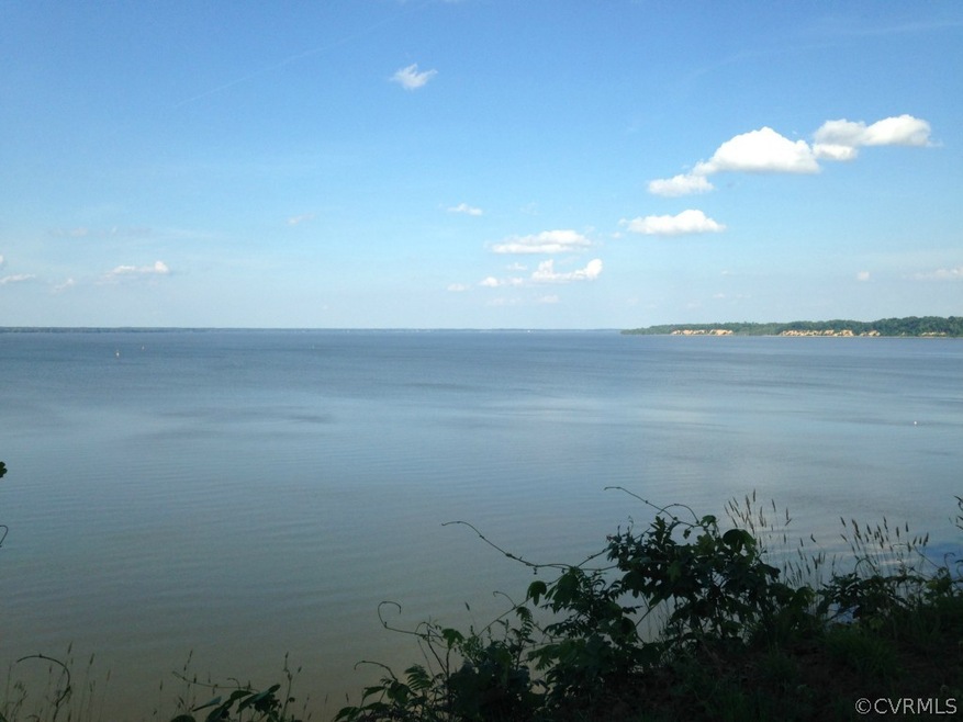 SPECTACULAR VIEWS OF THE JAMES RIVER