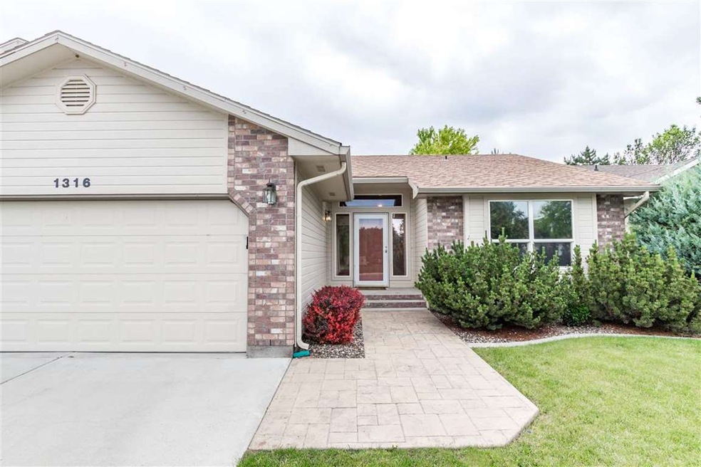 1316 S Ada St, Nampa, ID 83686 - photo 1