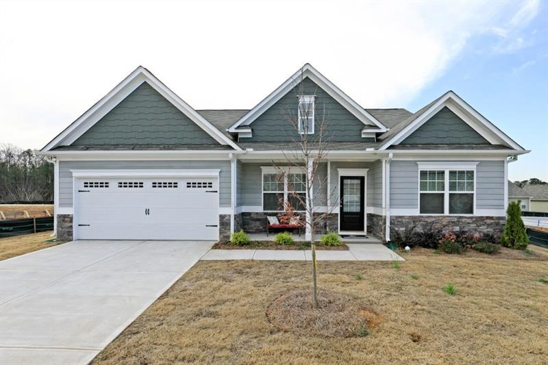 102 College St, Calhoun, GA 30701 - photo 1