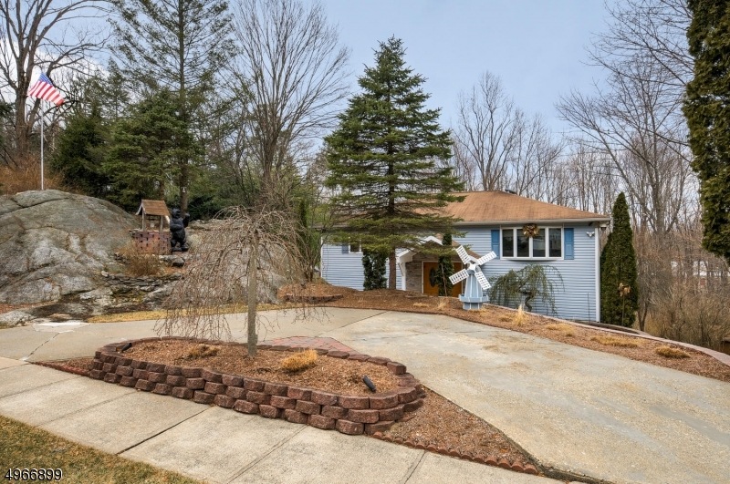 6 Hemlock Dr, Franklin, NJ 07416 - photo 1