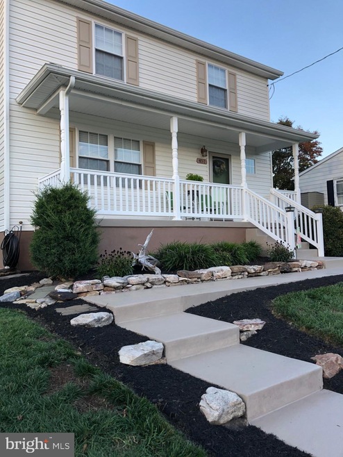 457 Thompson St, Strasburg, VA 22657 - photo 1