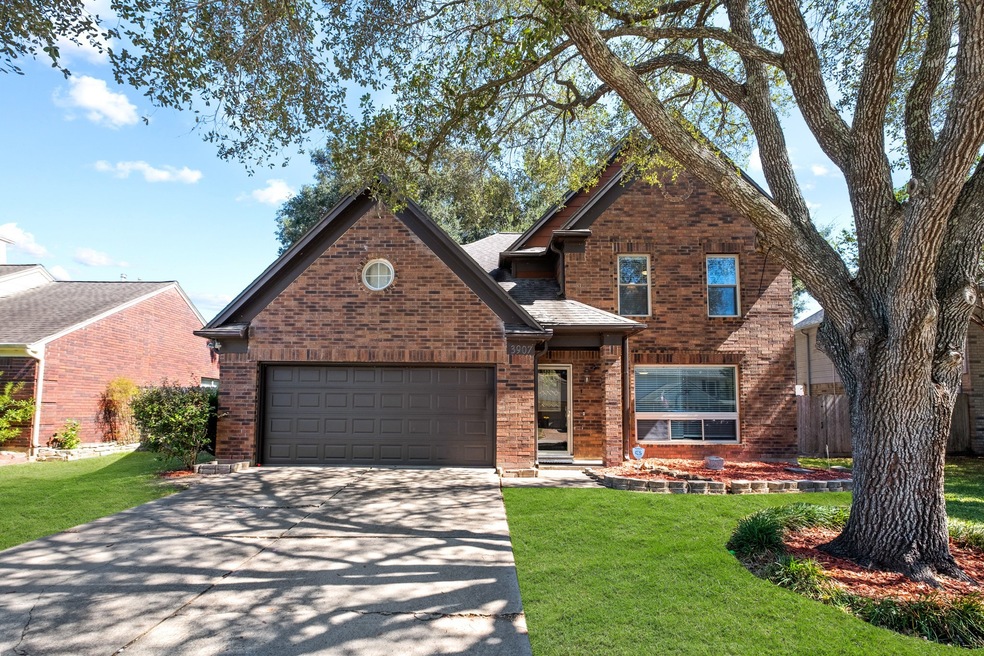 3907 Spring Garden Dr, Pearland, TX 77584 - photo 1