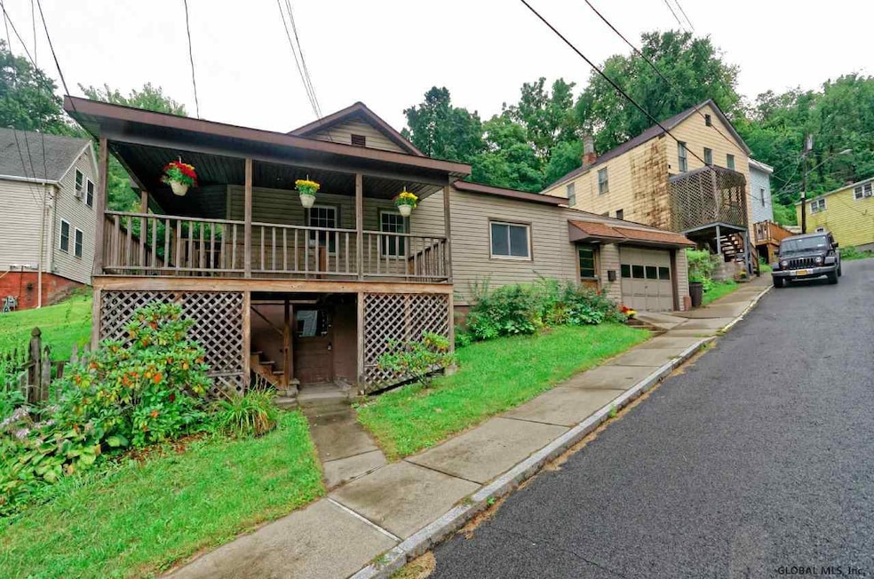 41 Elm St, Troy, NY 12180 - photo 1