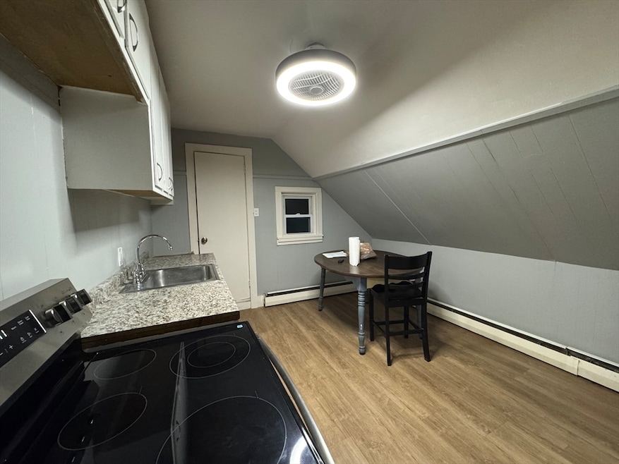 For Rent $1,700/month