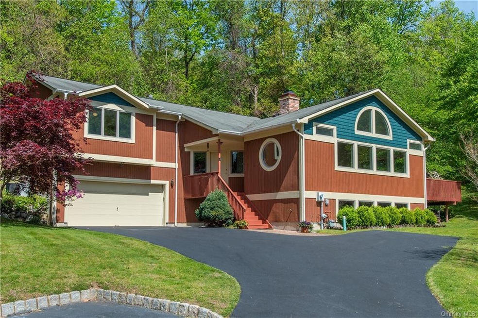 5 Hillary Ct, Spring Valley, NY 10977 - photo 1