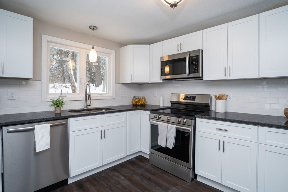 1535 Center St, Ludlow, MA 01056 - photo 1