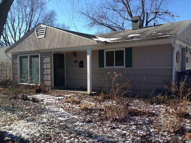 62 Sparrow Rd, Carpentersville, IL 60110 - photo 1