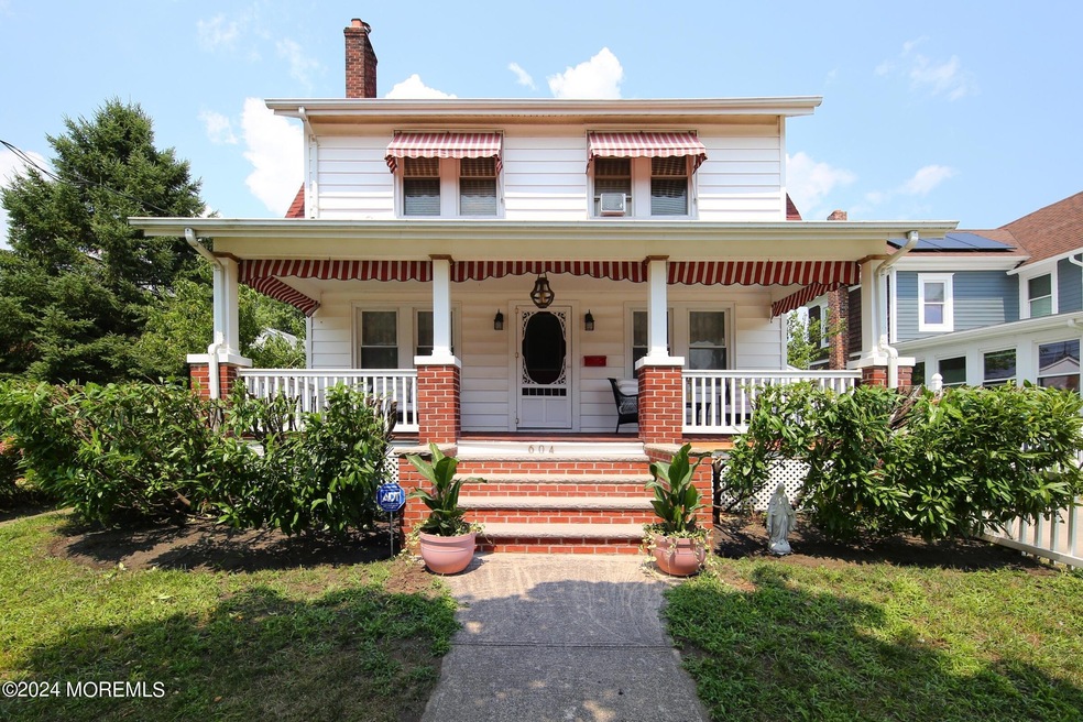 604 6th Ave
