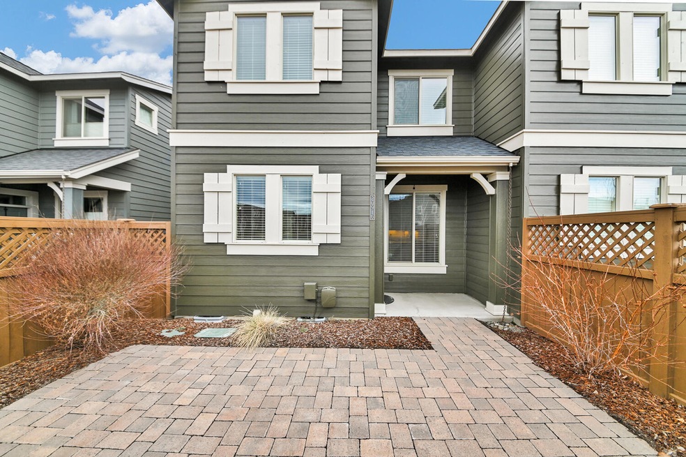 End Unit Front