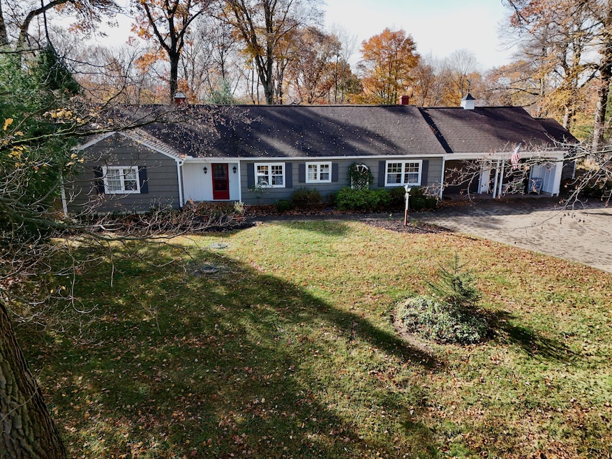 1195 Longwood Drive NE