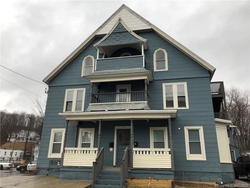 19 Center St unit 3rd Fl, Winsted, CT 06098 - photo 1