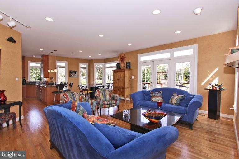 11310 Bright Pond Ln, Reston, VA 20194 - photo 1