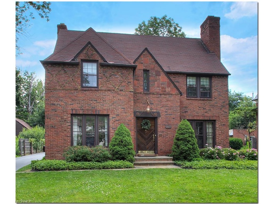 BEAUTIFUL BRICK HOME NEAR SHAKER'S NEW DOWNTOWN: T
