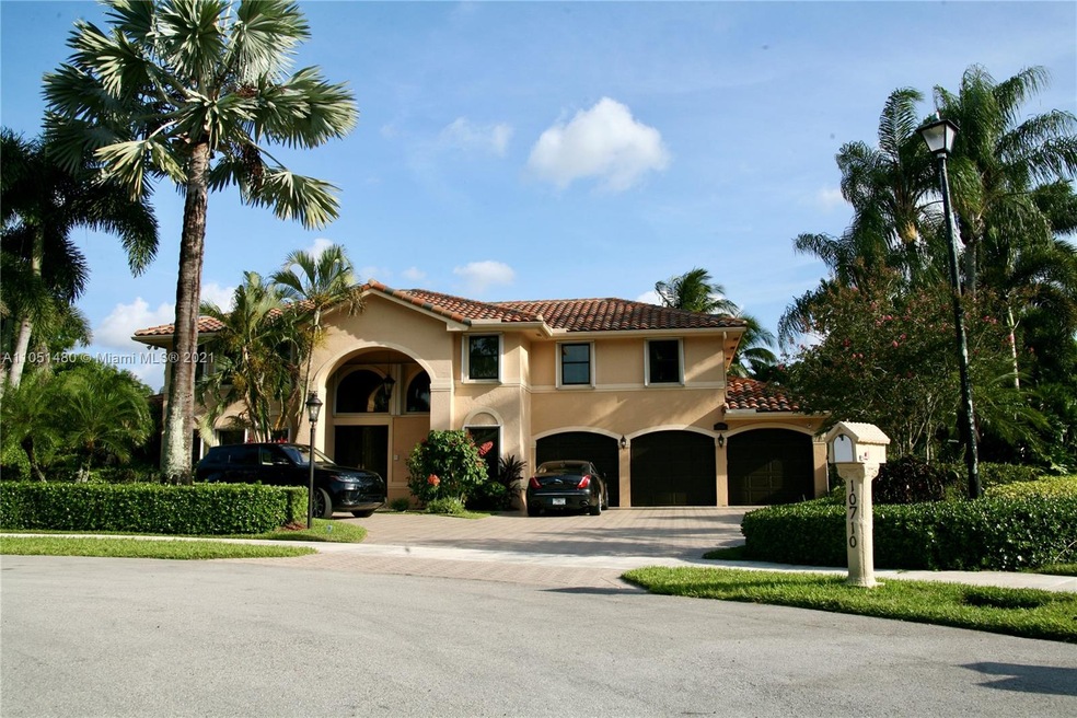 10710 SW 40th Manor, Davie, FL 33328 - photo 1