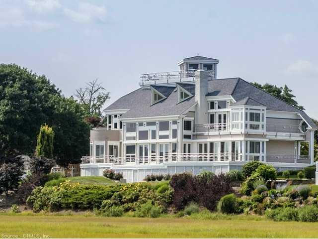Exterior Front. Boaters enjoy seeing this spectacu