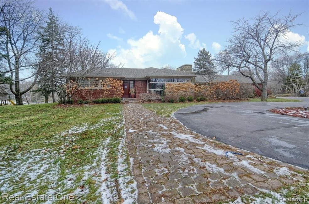 6800 Franklin Rd, Bloomfield Hills, MI 48301 - photo 1