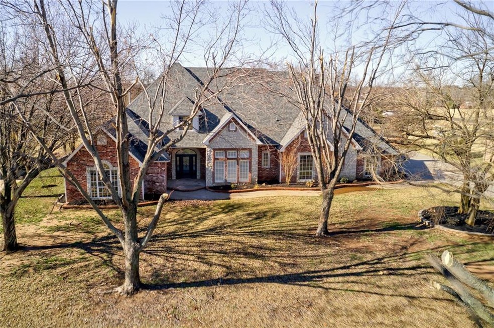 103 N Olde Bridge Rd, Moore, OK 73160 - photo 1