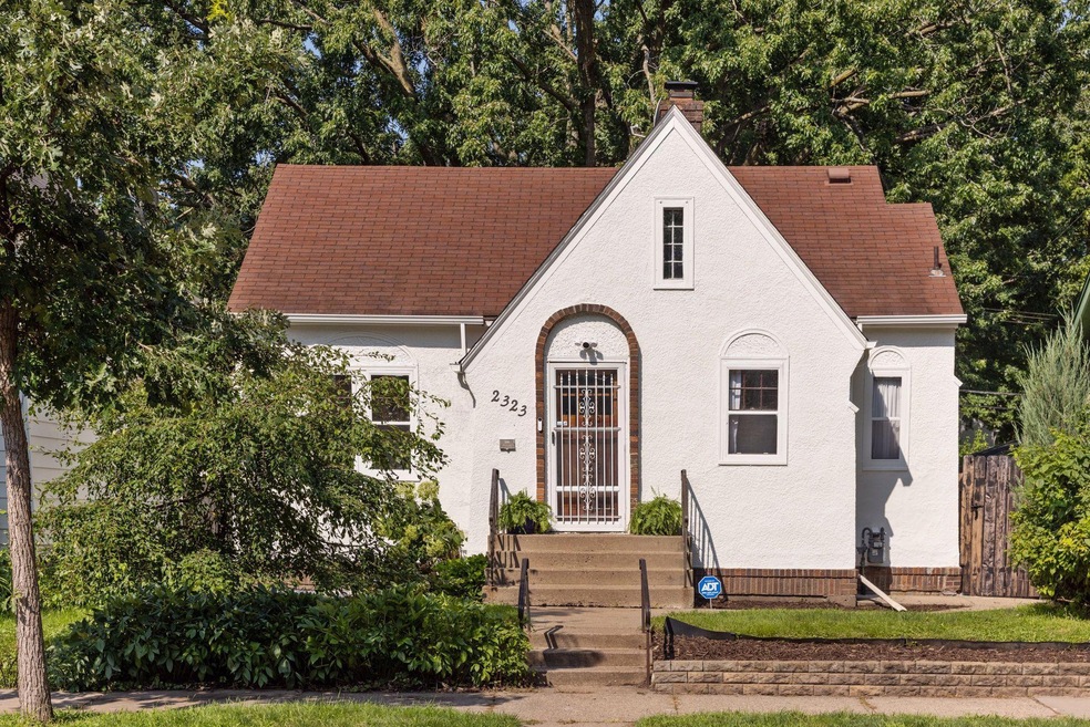 2323 Sheridan Ave N, Minneapolis, MN 55411 - photo 1