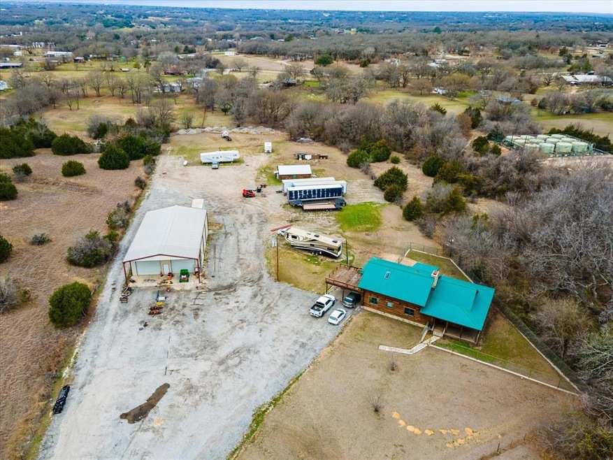 751 Azle Hwy, Weatherford, TX 76085 - photo 1