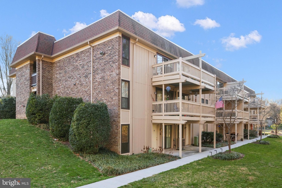 5778 Rexford Ct unit 5778J, Springfield, VA 22152 - photo 1