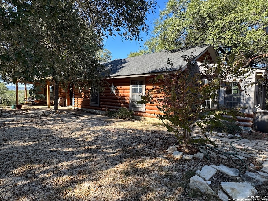 620 Lake Forest Rd, Pipe Creek, TX 78063 - photo 1