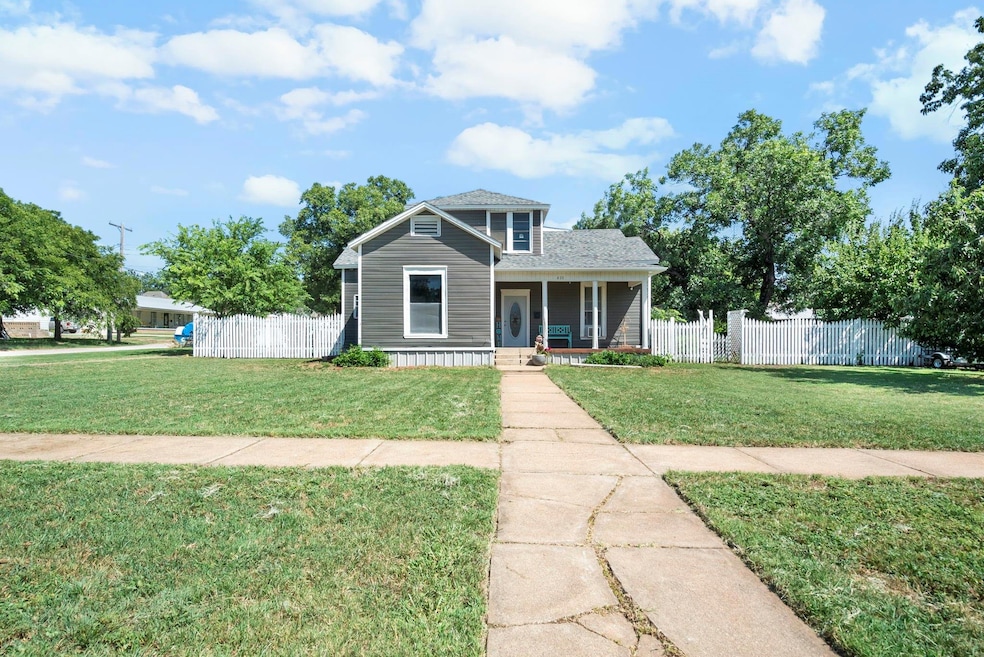 408 W 10th St, Cisco, TX 76437 MLS 20384292