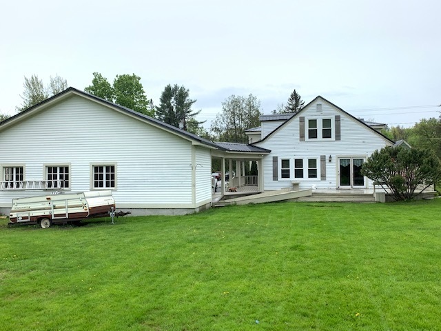 37 Mechanic St, Lancaster, NH 03584 - photo 1