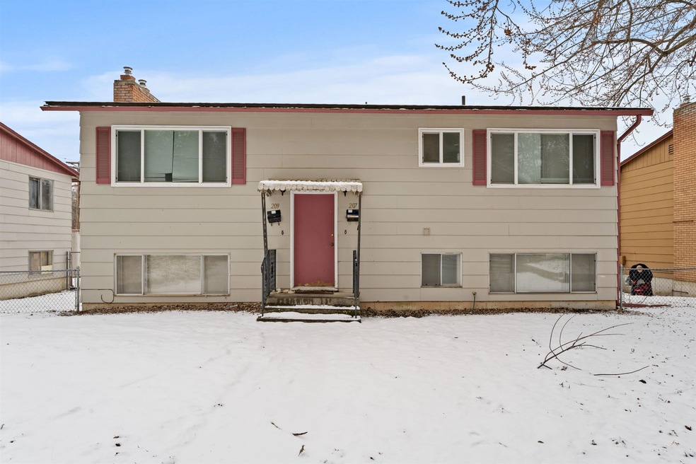 207 W 5th St, Cheney, WA 99004 - photo 1