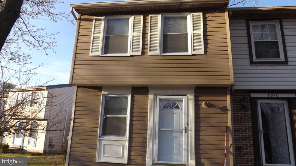 6012 Rowanberry Dr, Elkridge, MD 21075 - photo 1