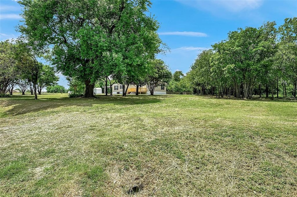 2393 Katy Ln, Pottsboro, TX 75076 - photo 1